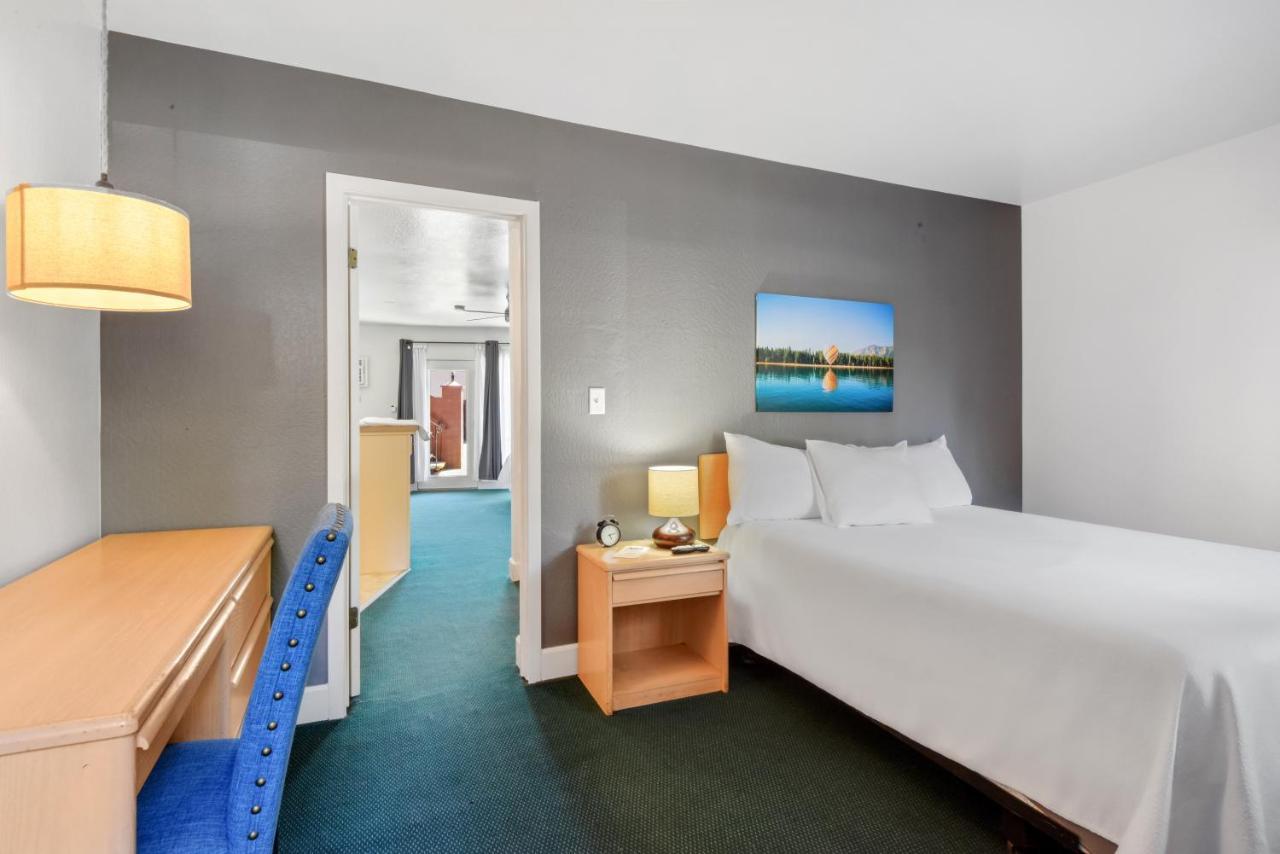 Crown Motel Кингс Бийч Екстериор снимка