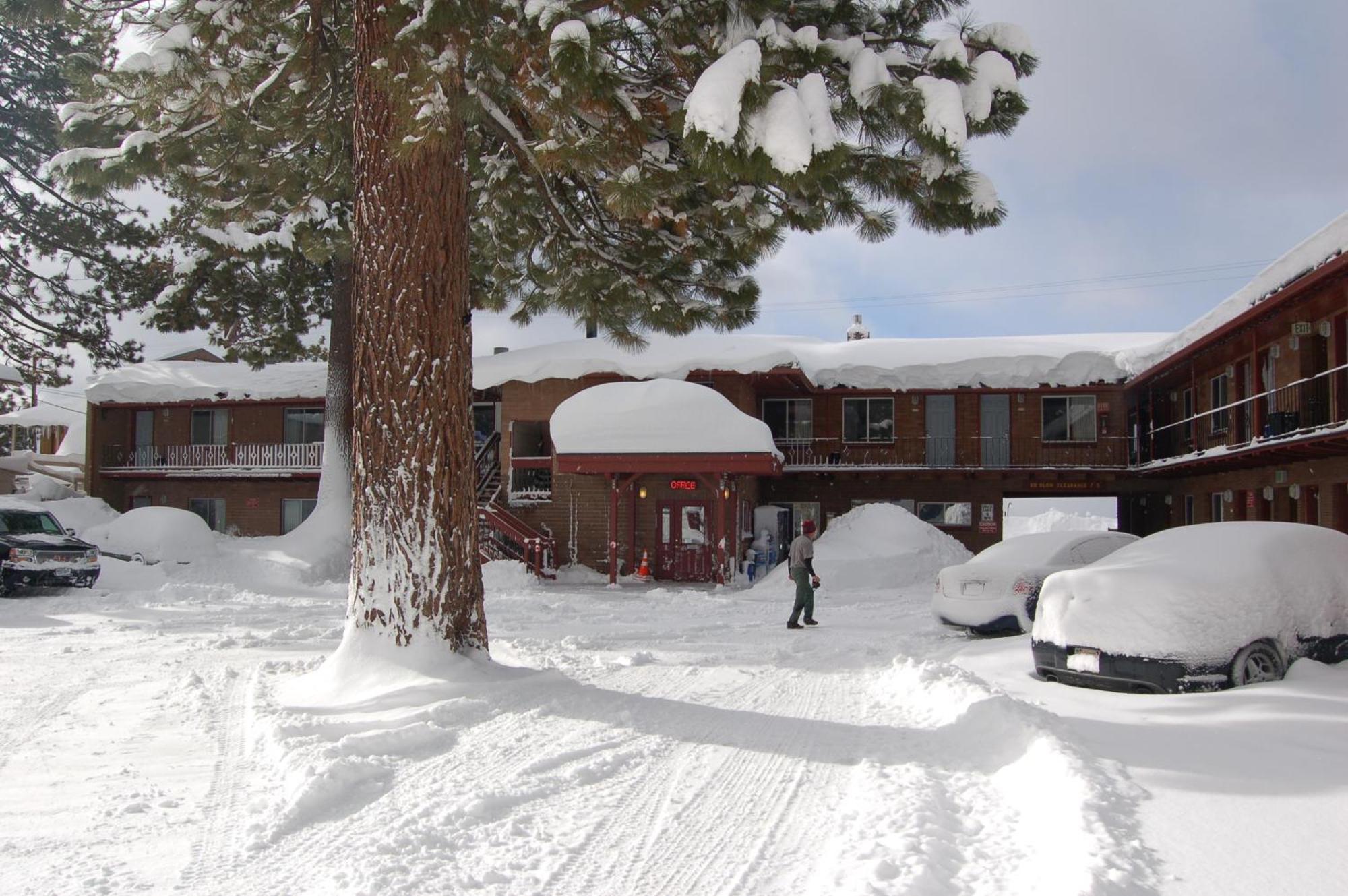 Crown Motel Кингс Бийч Екстериор снимка
